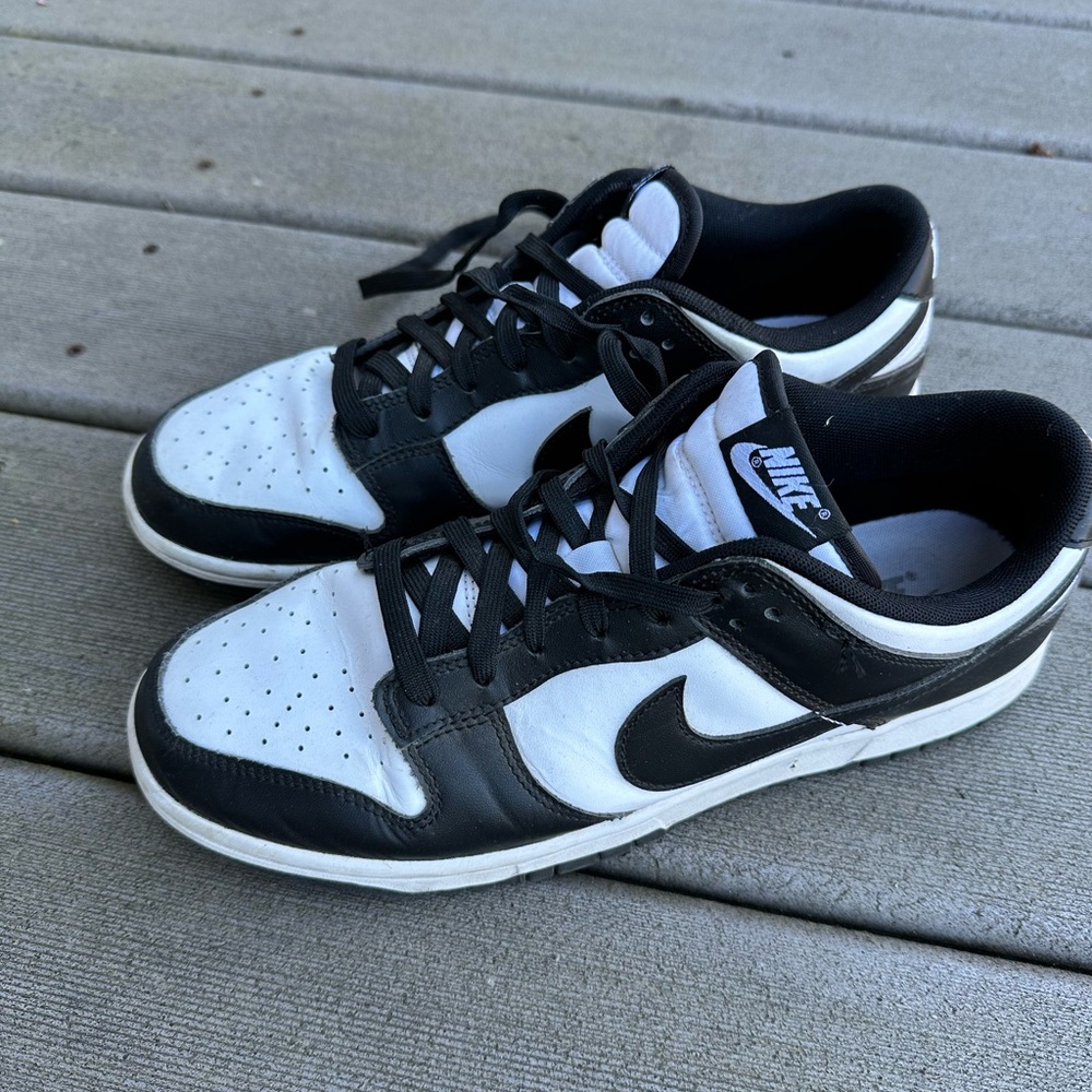 Nike Men's Black and White Dunks